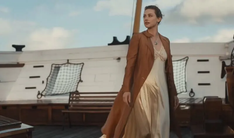 lili reinhart — ID news