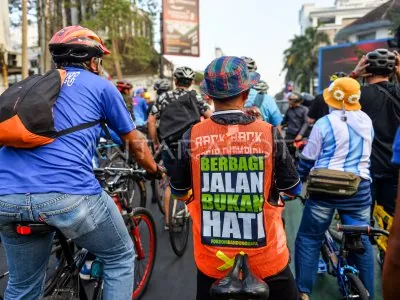 Kampanye keselamatan bersepeda di Bandung
