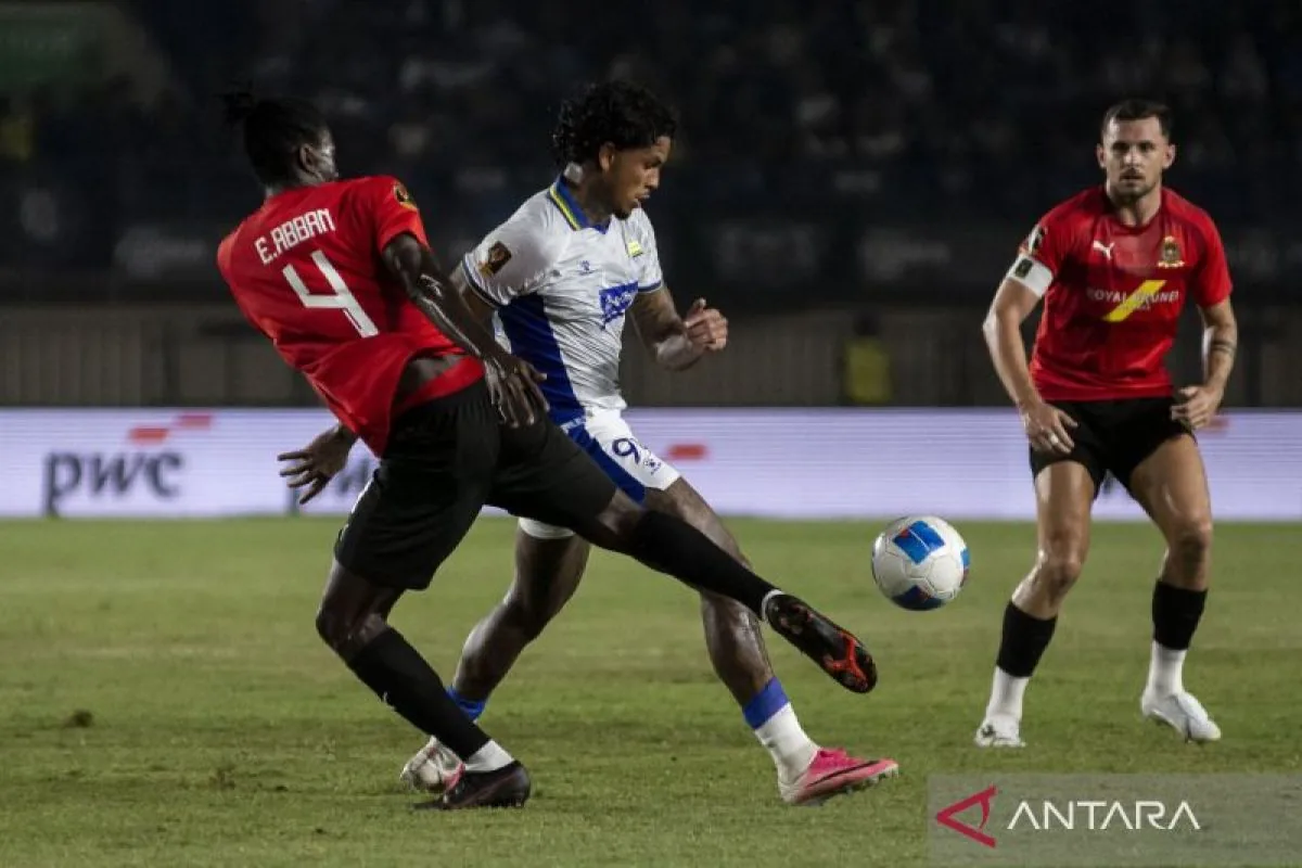 Hasil HT DPMM FC Vs Persib 0-0: Skuad Muda Maung Sulit Buat Peluang