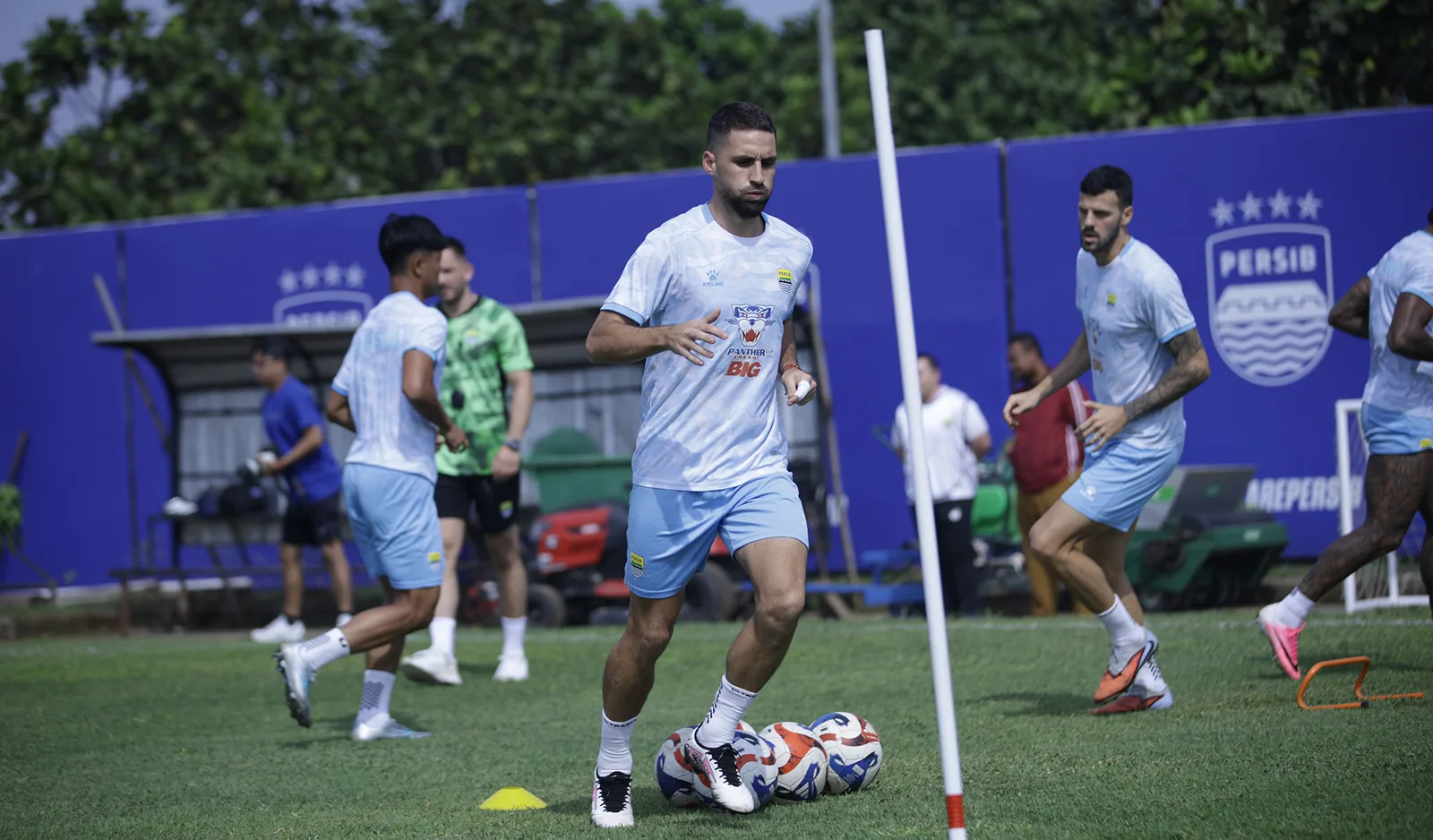 Adam Alis berharap 2026/2027 jadi musim yang hebat untuk Persib