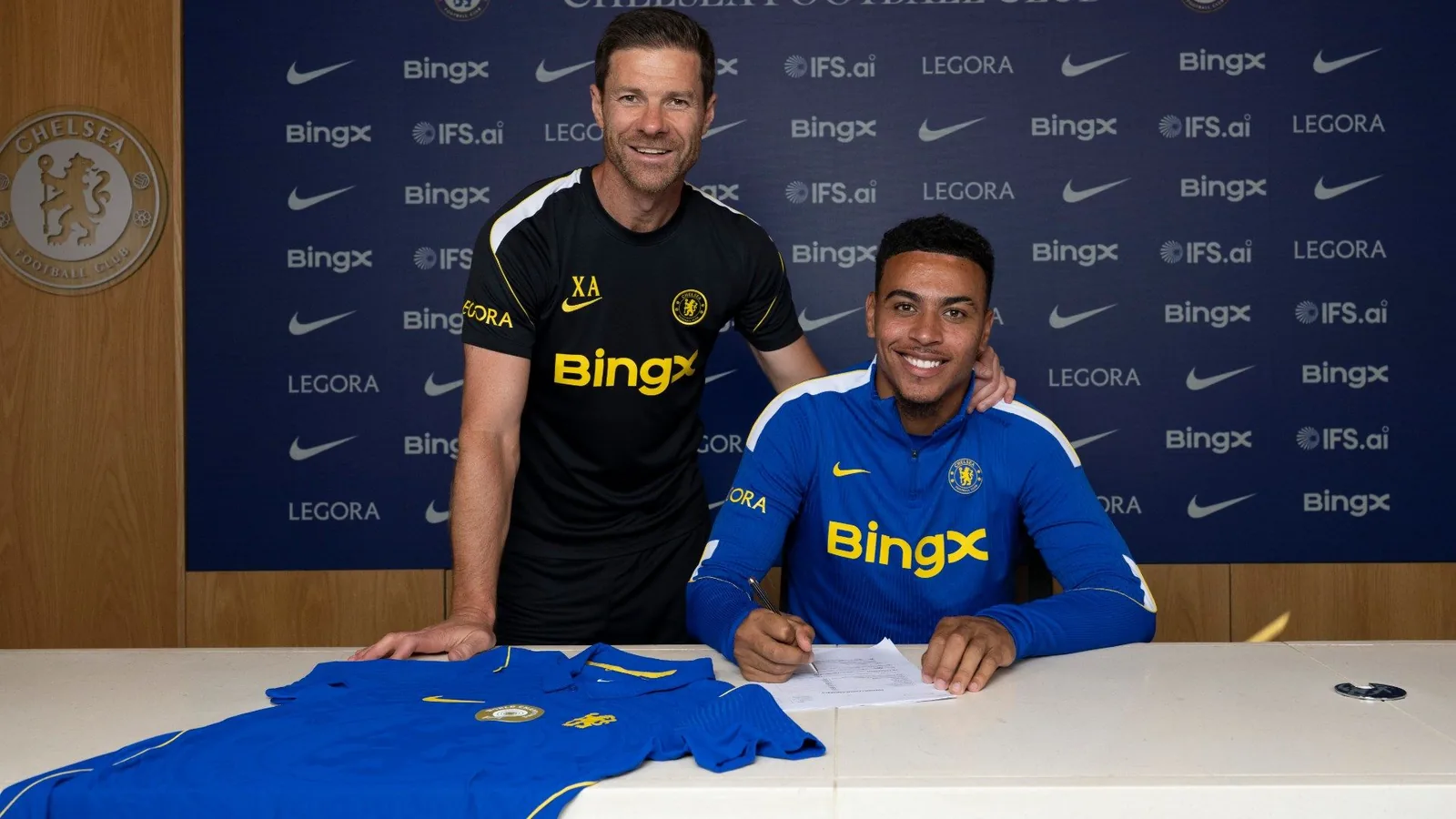 Rogers Dibeli, Lagi-lagi Chelsea Kepincut Eks Man City