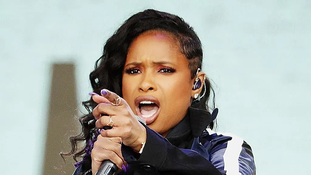 WASHINGTON, DC - MARCH 24: Jennifer Hudson performs "The Times They are A-Changing" during the March for Our Lives rally on March 24, 2018 in Washington, DC. Hundreds of thousands of demonstrators, including students, teachers and parents gathered in Washington for the anti-gun violence rally organized by survivors of the Marjory Stoneman Douglas High School shooting on February 14 that left 17 dead. More than 800 related events are taking place around the world to call for legislative action to address school safety and gun violence. Chip Somodevilla/Getty Images/AFP== FOR NEWSPAPERS, INTERNET, TELCOS & TELEVISION USE ONLY ==