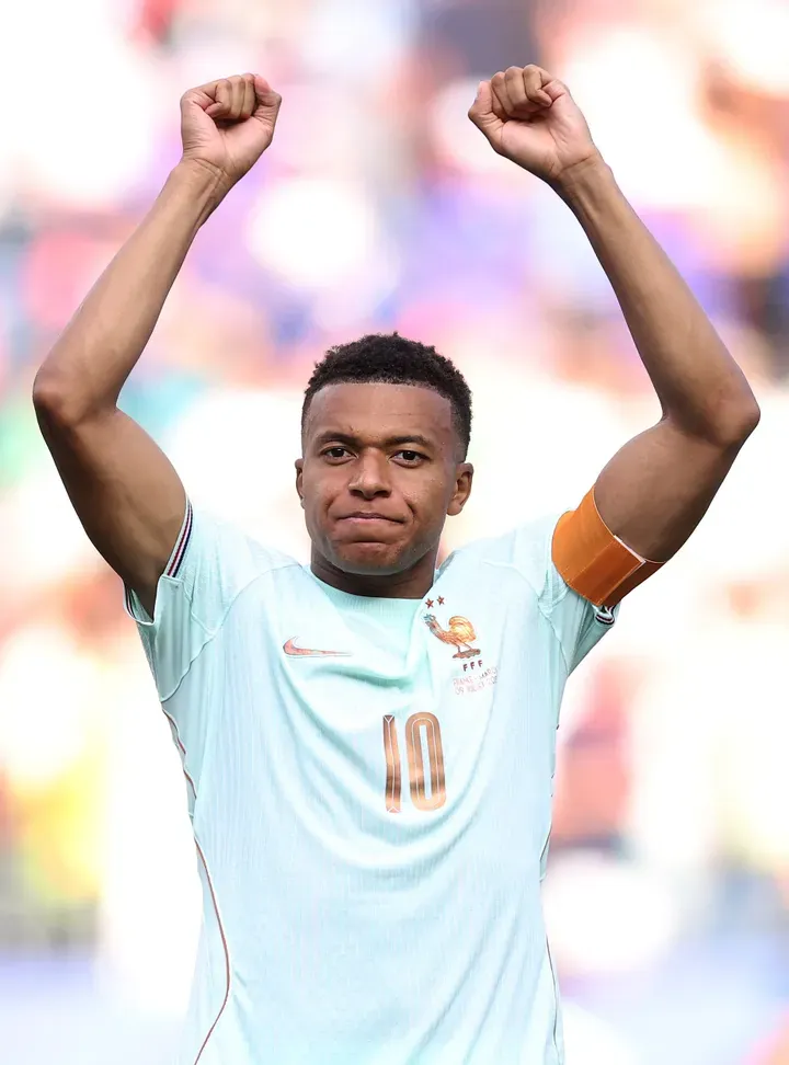 FOXBOROUGH, MASSACHUSETTS - JULY 09: Kylian Mbappe #10 of France celebrates after winning the FIFA World Cup 2026 Quarter Final match between France and Morocco at Boston Stadium on July 09, 2026 in Foxborough, Massachusetts. Lars Baron/Getty Images/AFP (Photo by Lars Baron / GETTY IMAGES NORTH AMERICA / Getty Images via AFP)