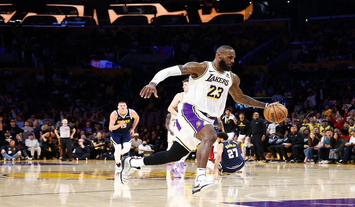 LeBron James Resmi Gabung Philadelphia 76ers, Kejar Gelar Juara NBA di Musim ke-24