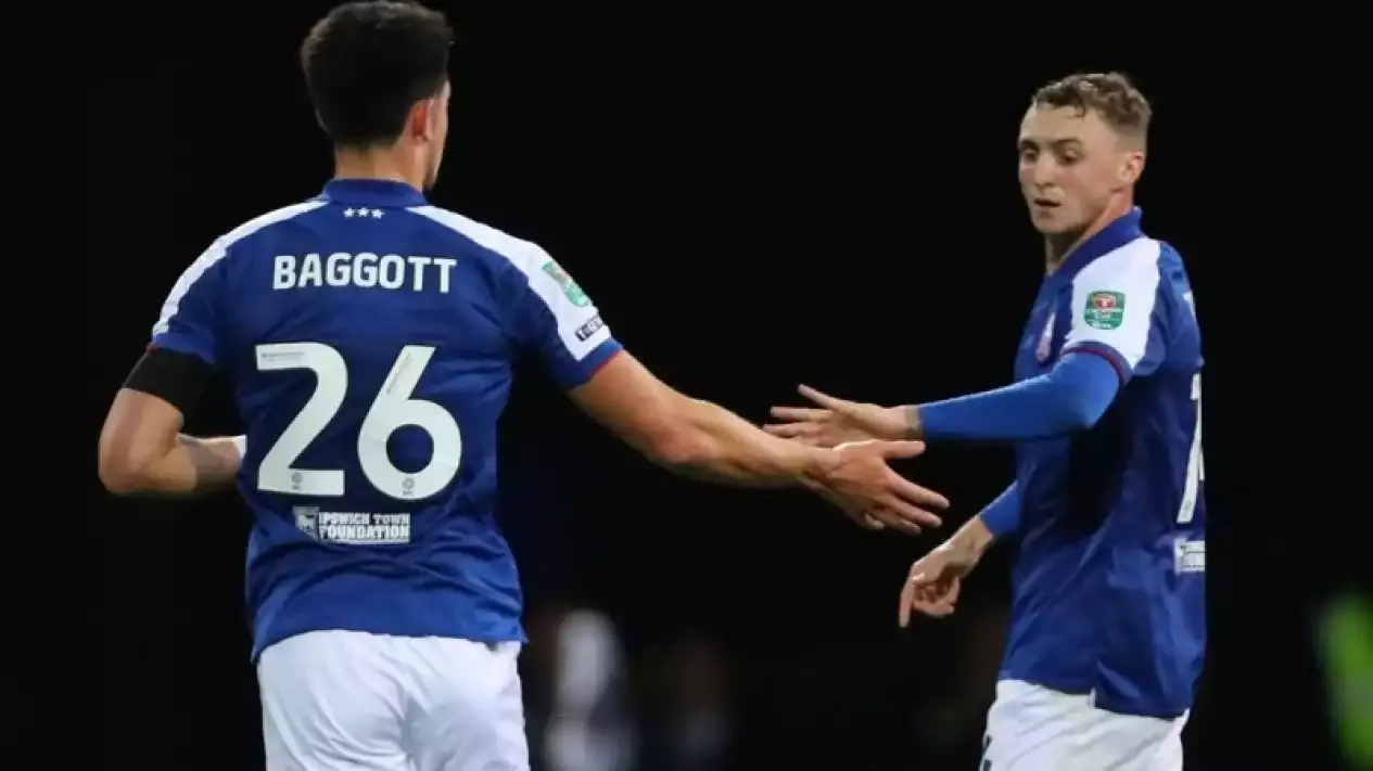 Elkan Baggott bermain untuk Ipswich Town.