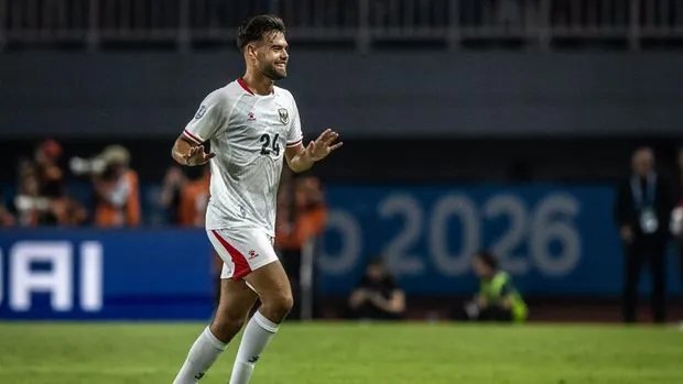 Pesepak bola Timnas Indonesia Jens Raven berselebrasi bersama usai membobol gawang Kamboja pada pertandingan Grup A ASEAN Championship atau Piala AFF 2026 di Stadion Gelora Pakansari, Kabupaten Bogor, Jawa Barat, Senin (27/7/2026). Timnas Indonesia mengalahkan Kamboja dengan skor akhir 5-1. ANTARA FOTO/Bayu Pratama S/foc.