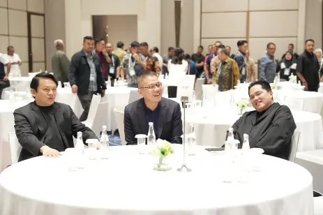 Ketua Umum PSSI Erick Thohir, melakukan pengecekan akhir terhadap kesiapan menjelang pelaksanaan Kongres Biasa PSSI 2026 yang akan digelar di Hotel Fairmont, Jakarta, Senin (3/8). (foto:Herry/kemenpora.go.id)